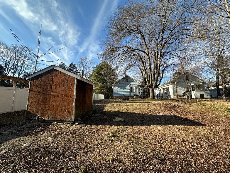 Building Photo - 25 Indian Spring Rd