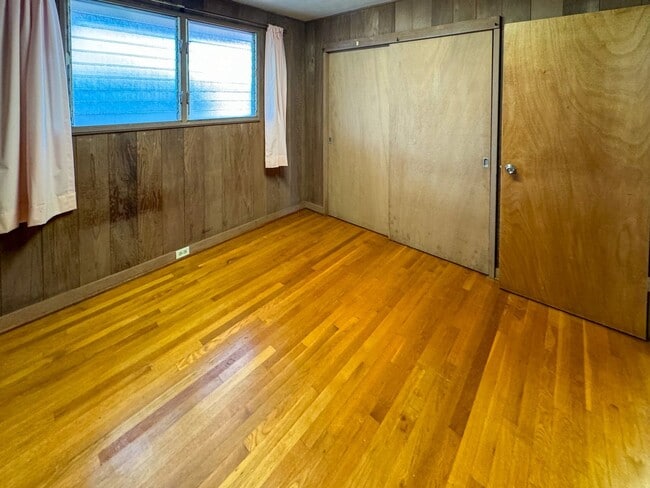 Building Photo - Single-Family Home in Kaimuki, 3 Bedrooms,...