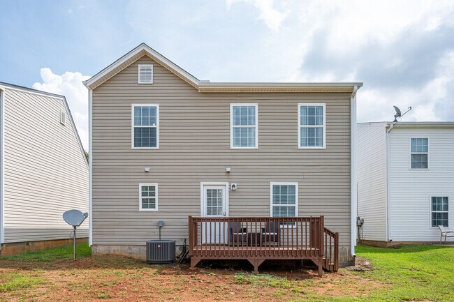 Building Photo - 31 Middleton Ct