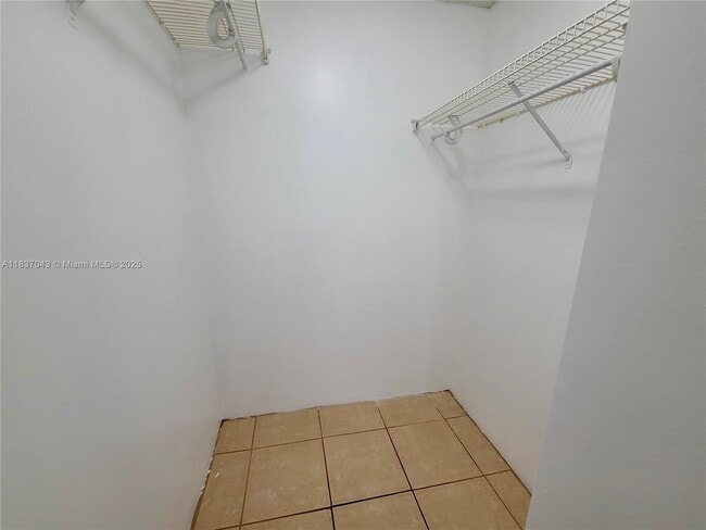 Building Photo - 2731 Taft St