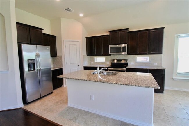 Building Photo - 1100 Arvada Dr