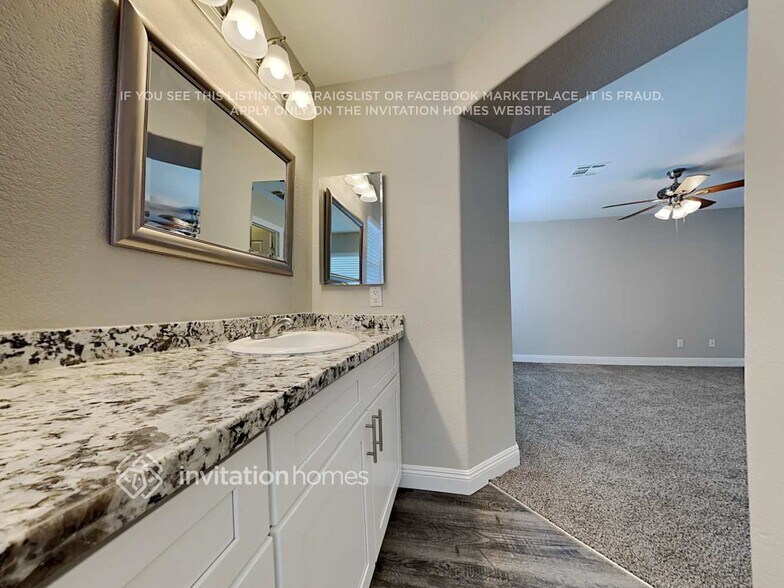 Building Photo - 10437 Wild Bill Ct