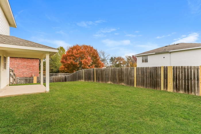 Building Photo - 6614 Jadaglen Dr