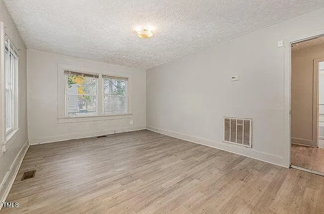 Building Photo - 1103 Hood Ave