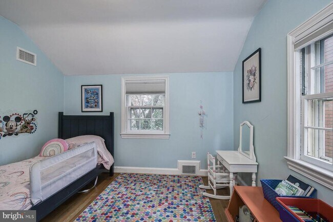 Building Photo - 6007 Welborn Dr