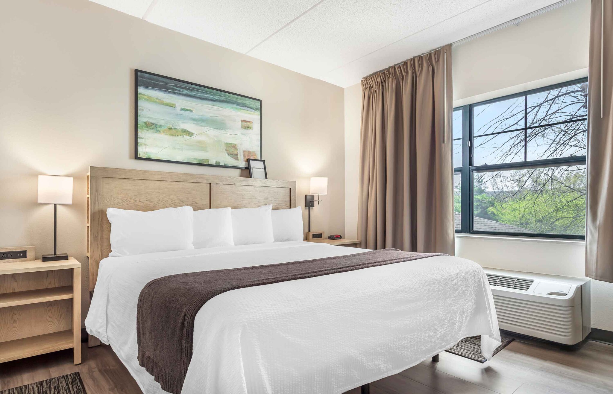 Building Photo - Furnished Studio-Long Island - Melville