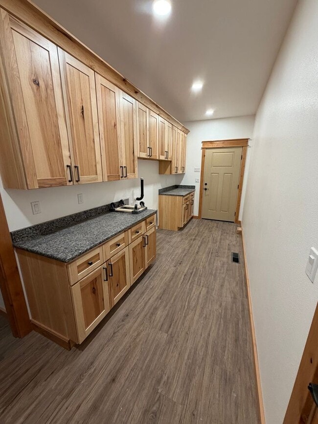 Building Photo - 3 bedroom 2 bath custom home