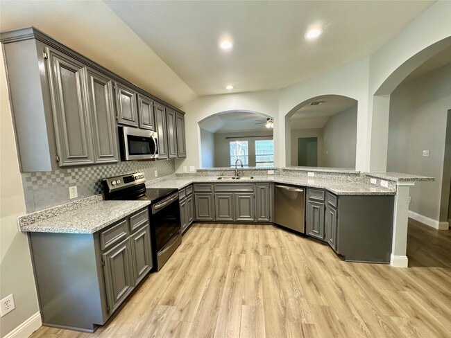 Building Photo - 1403 Waterside Village Drive