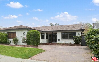 Building Photo - 6134 Longridge Ave