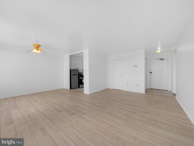 Building Photo - 6621 Wakefield Dr