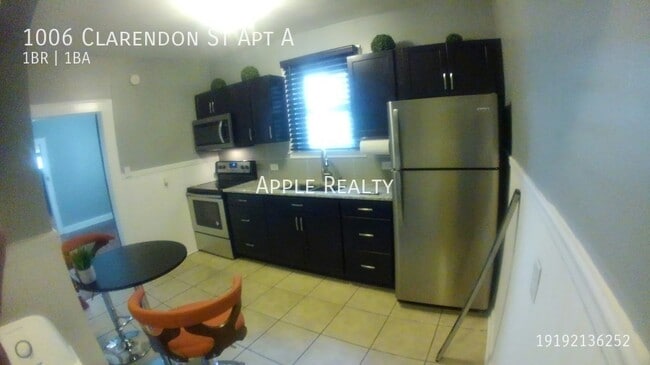 Building Photo - 1006 Clarendon St