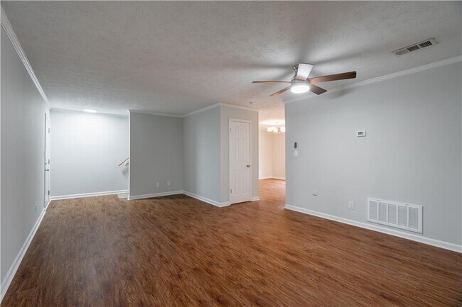 Building Photo - 330 Winding River Dr