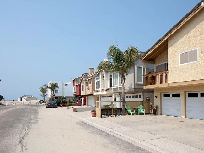 Building Photo - FULLY FURNISHED | Hollywood Beach | Oxnard | 3Bed + 2Bath