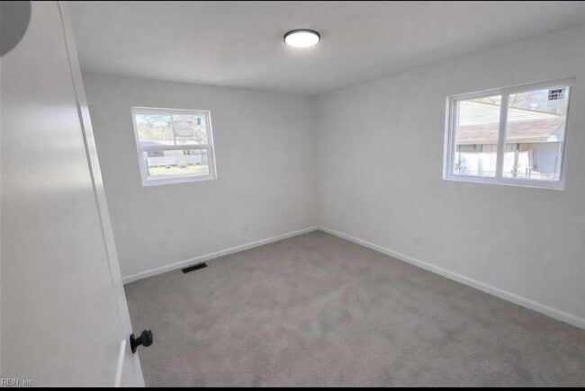 Building Photo - 1203 Baskerville Ln