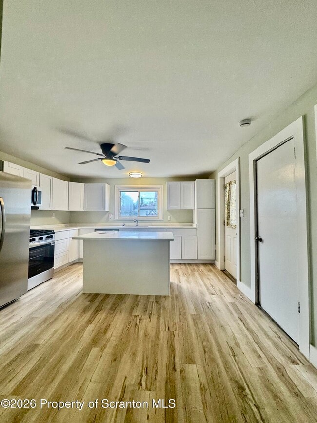 Building Photo - 1746 Bloom Ave