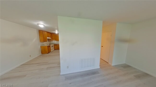 Building Photo - 210 Greenbriar Townhouse Way