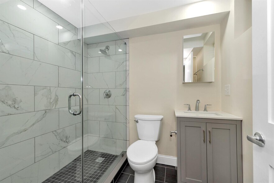 Building Photo - 43 Wright Ave