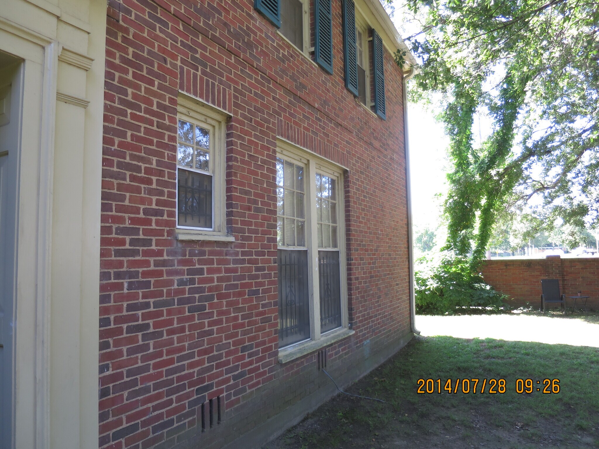 Building Photo - 1023 Scott St