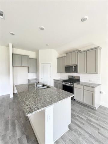 Building Photo - 11000 Glover Ln
