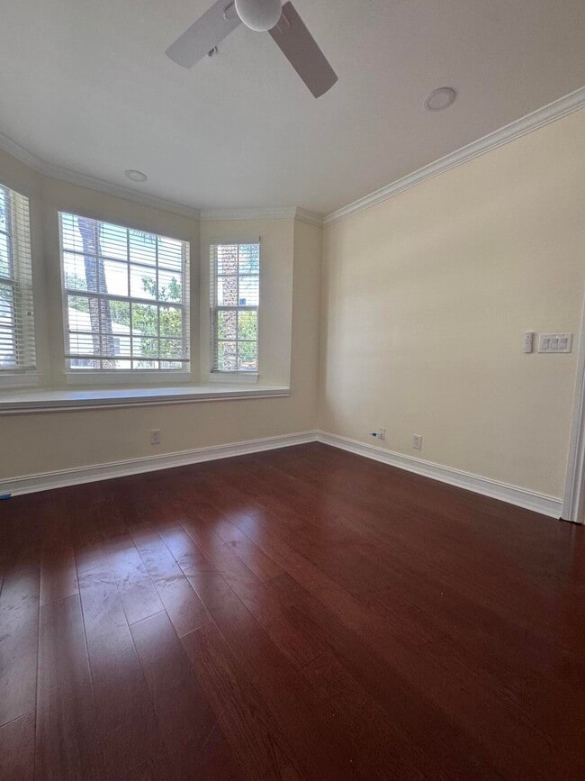 Building Photo - 503 N Mallory Cir