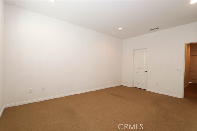 Building Photo - 163 E Commercial St