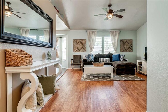 Building Photo - Cute Kuna home in the Farmhouse subdivision