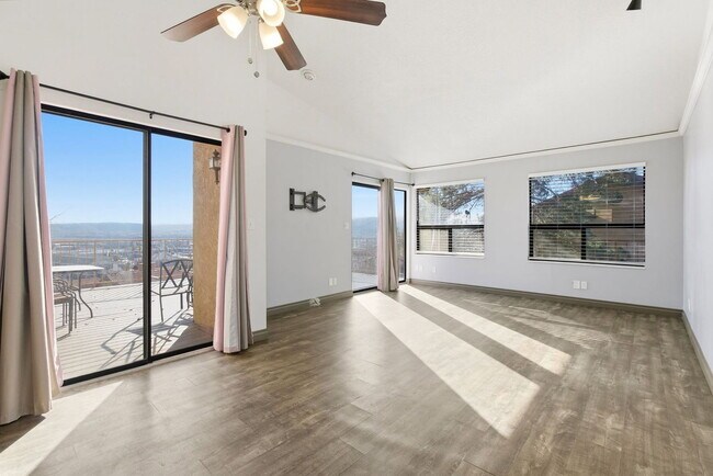 Building Photo - 161 W 950 S