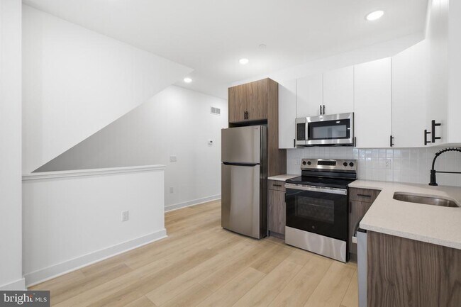 Building Photo - 2237 N 16th St