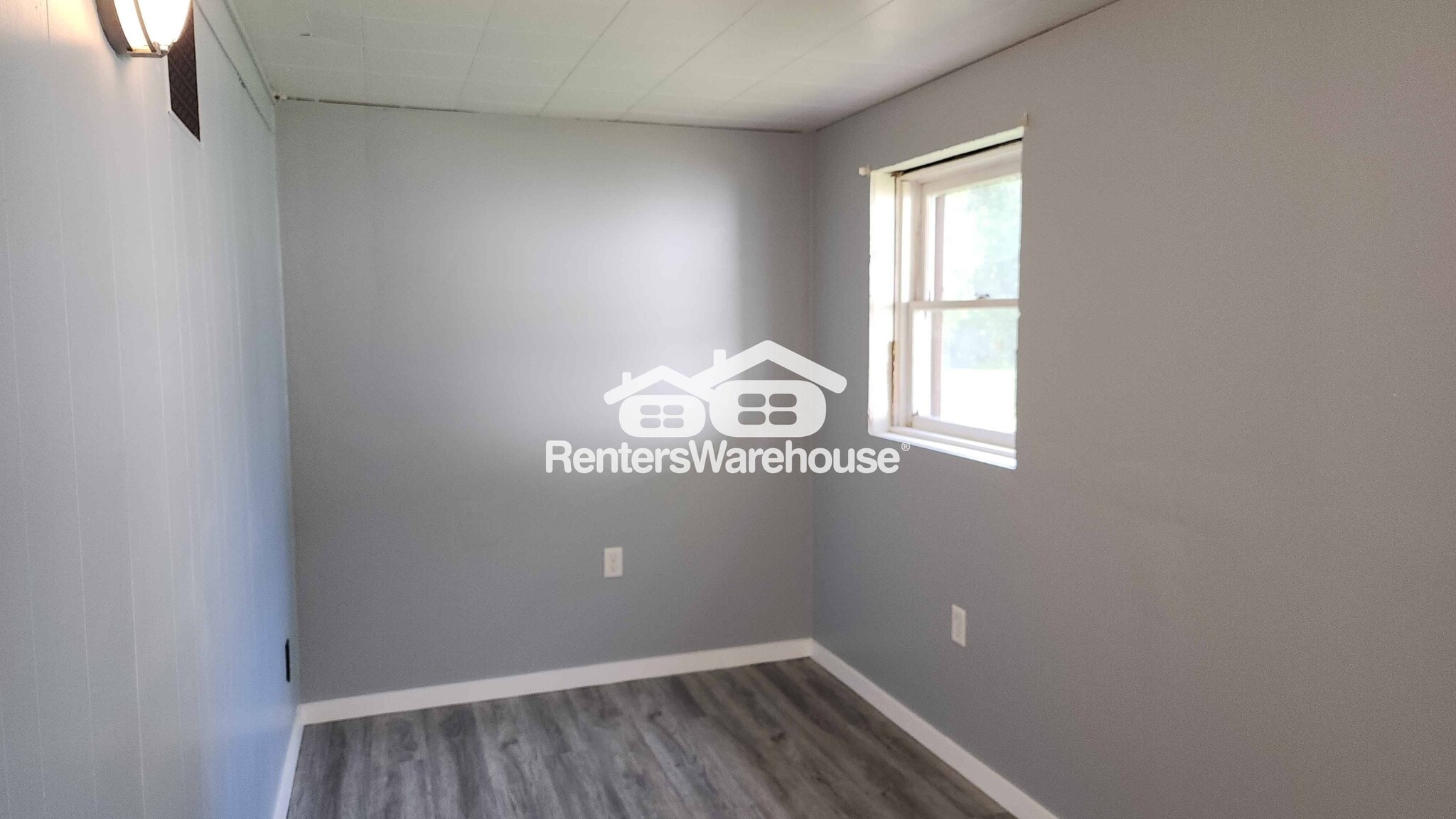 Building Photo - 403 Milltown Ave N