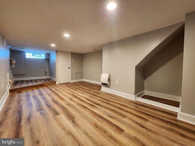 Building Photo - 3114 W Gordon St