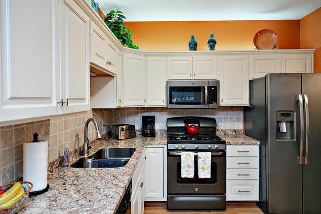 kitchen - N43W32801 Rasmus Rd