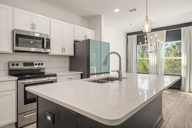 Building Photo - 4902 Kensington Ln