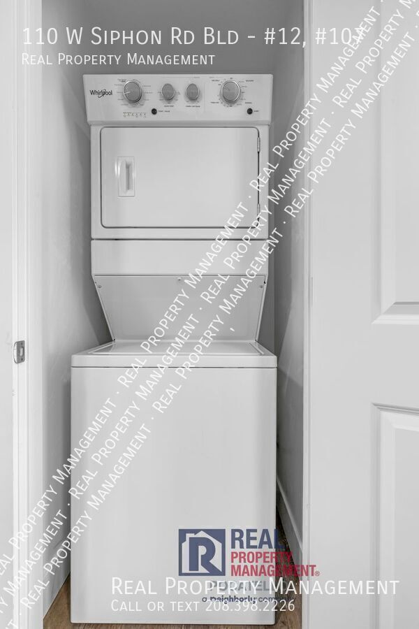 Building Photo - 110 W Siphon Rd