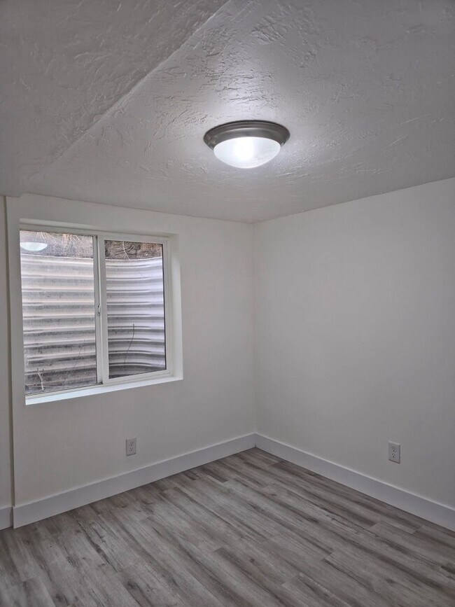 Building Photo - 3723 Kewanee Dr