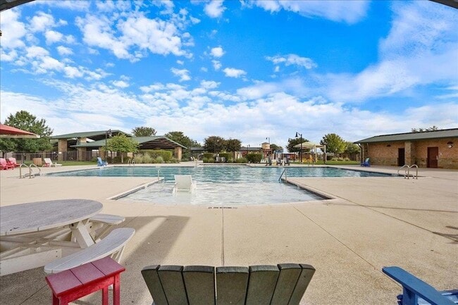 Building Photo - 388 Pond View Pass