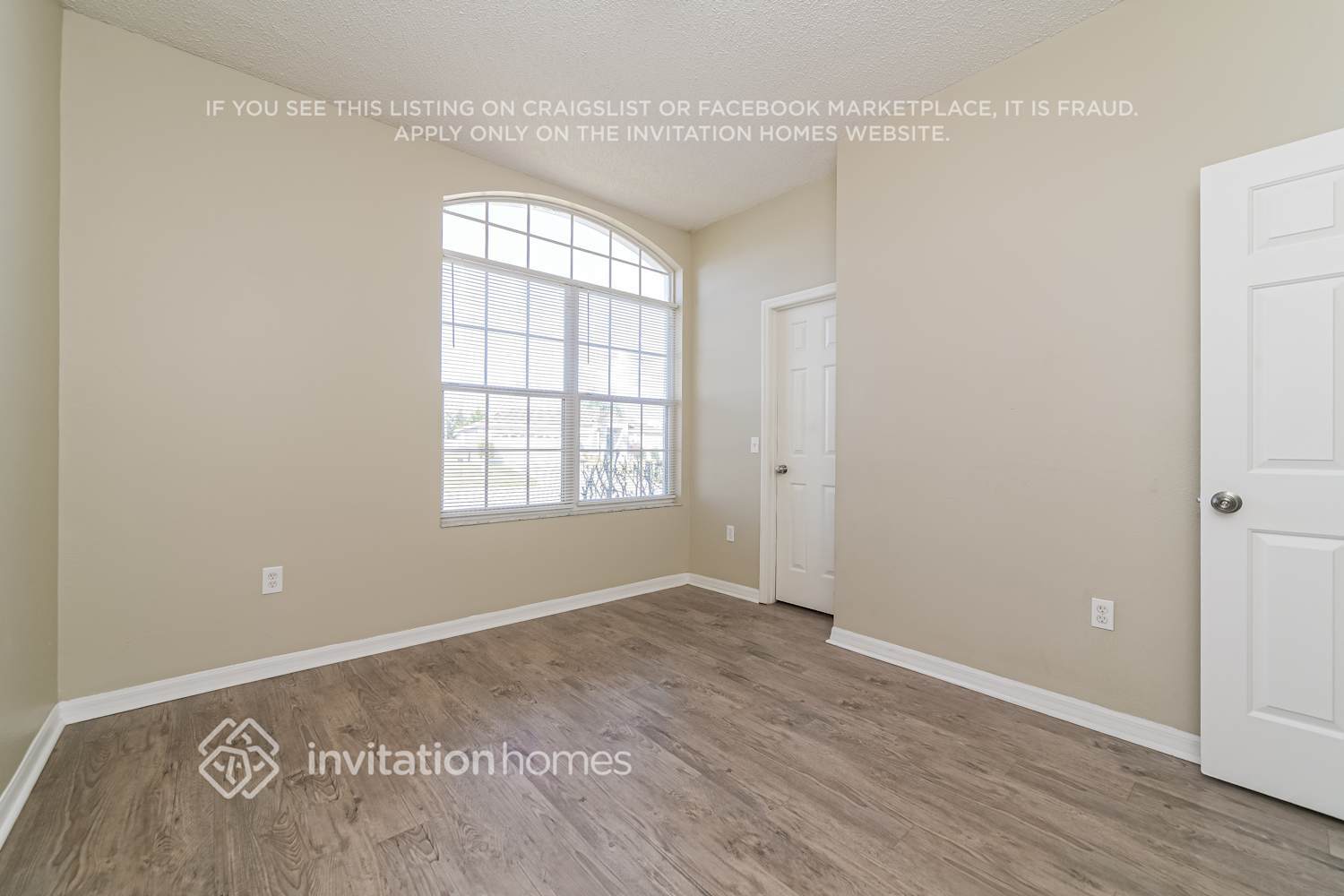 Building Photo - 467 Tamarind Parke Ln