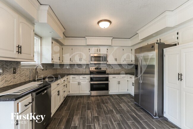 Building Photo - 3612 NE 81st Terrace