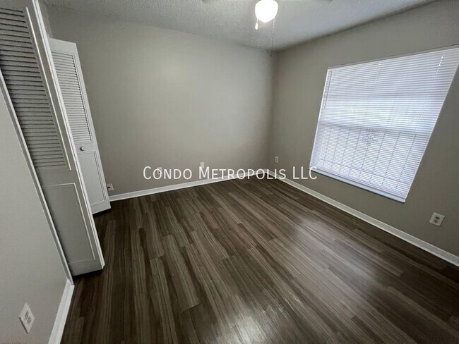 Building Photo - 7924 Sun Vista Way