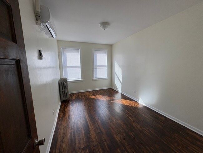 Building Photo - 811 N Harlem Ave