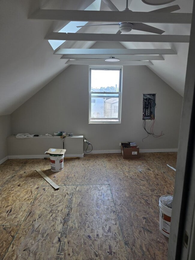 Building Photo - BE THE FIRST PERSON TO SIT ON THE TOILET! BRAND NEW 1BED/1BATH IN LOGAN SQUARE/BUCKTOWN
