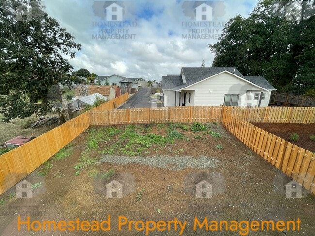Building Photo - BEAUTIFUL HOME IN DALLAS!