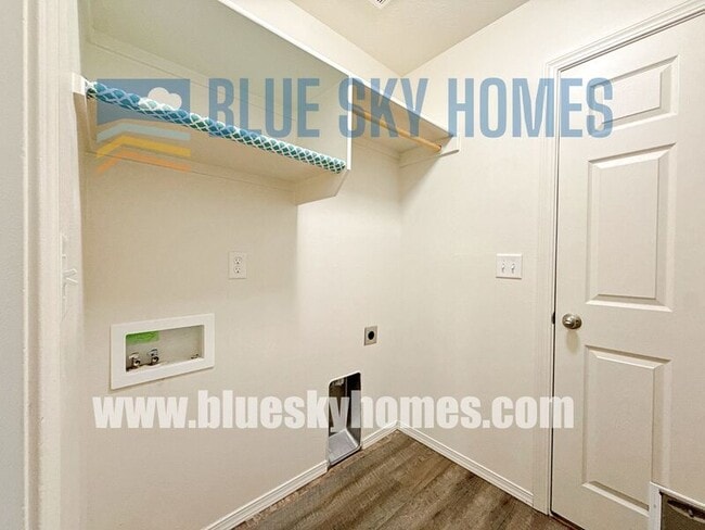 Building Photo - 9252 W Idlewood Dr