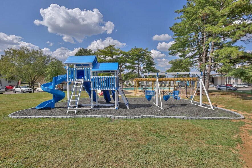 Building Photo - 914 Winthorne Dr