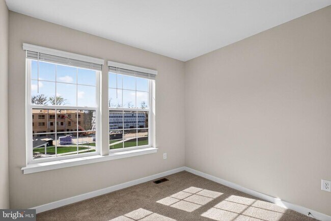 Building Photo - 436 Whirl Ln