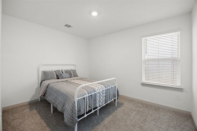 Building Photo - 1134 Della Ln