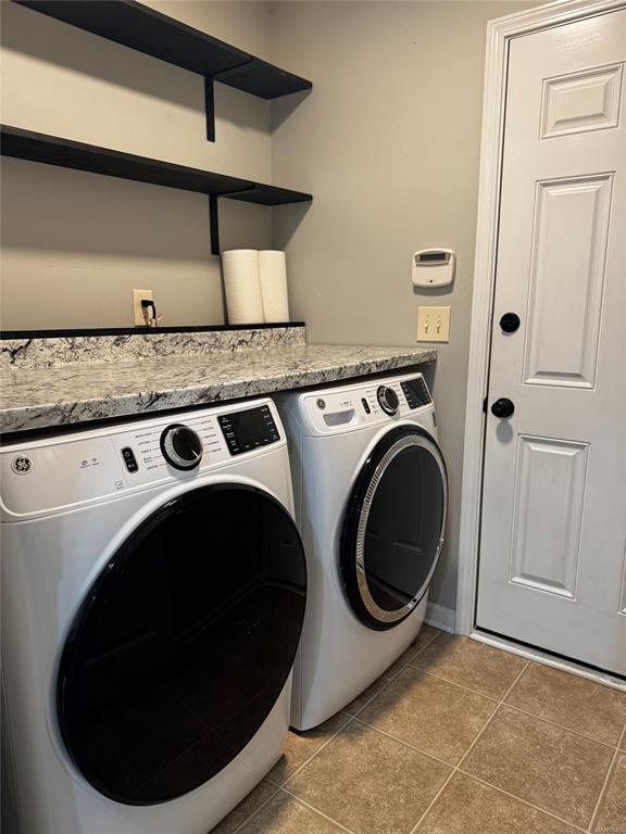 Building Photo - 9133 Saw Tooth Loop