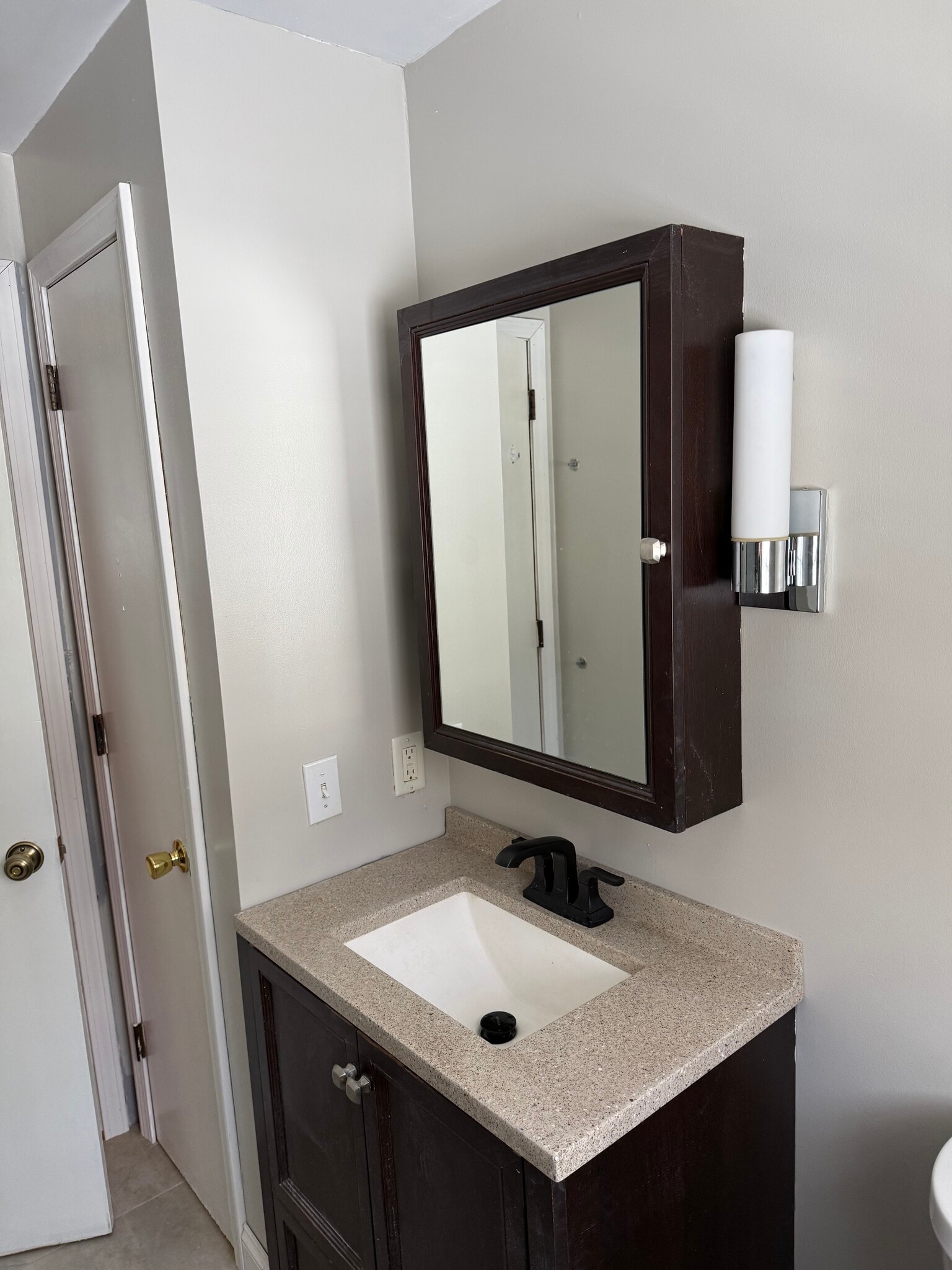 Building Photo - 29 Holden Rd