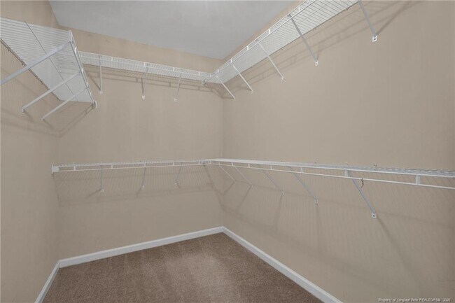 Building Photo - 672 Hogart St