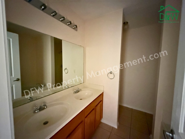 Building Photo - Beautiful 4-Bedroom Home with Scenic Backyard for Lease in Mesquite!