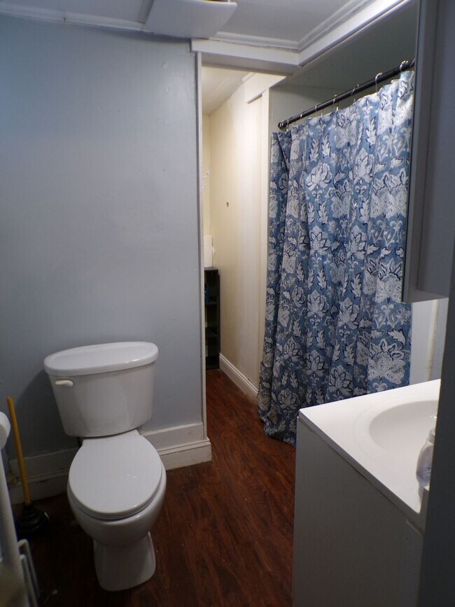 Building Photo - 74 N Main Ave